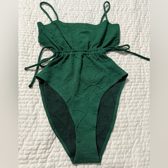 Agua by Agua Bendita Green Swimsuit - Picture 3 of 10